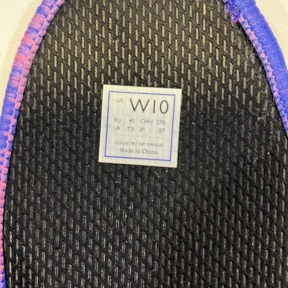 Rothy’s - 10, black “Chelsea boot sneaker” - Picture 9 of 10